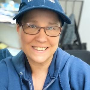 Meet your Posher, Dena